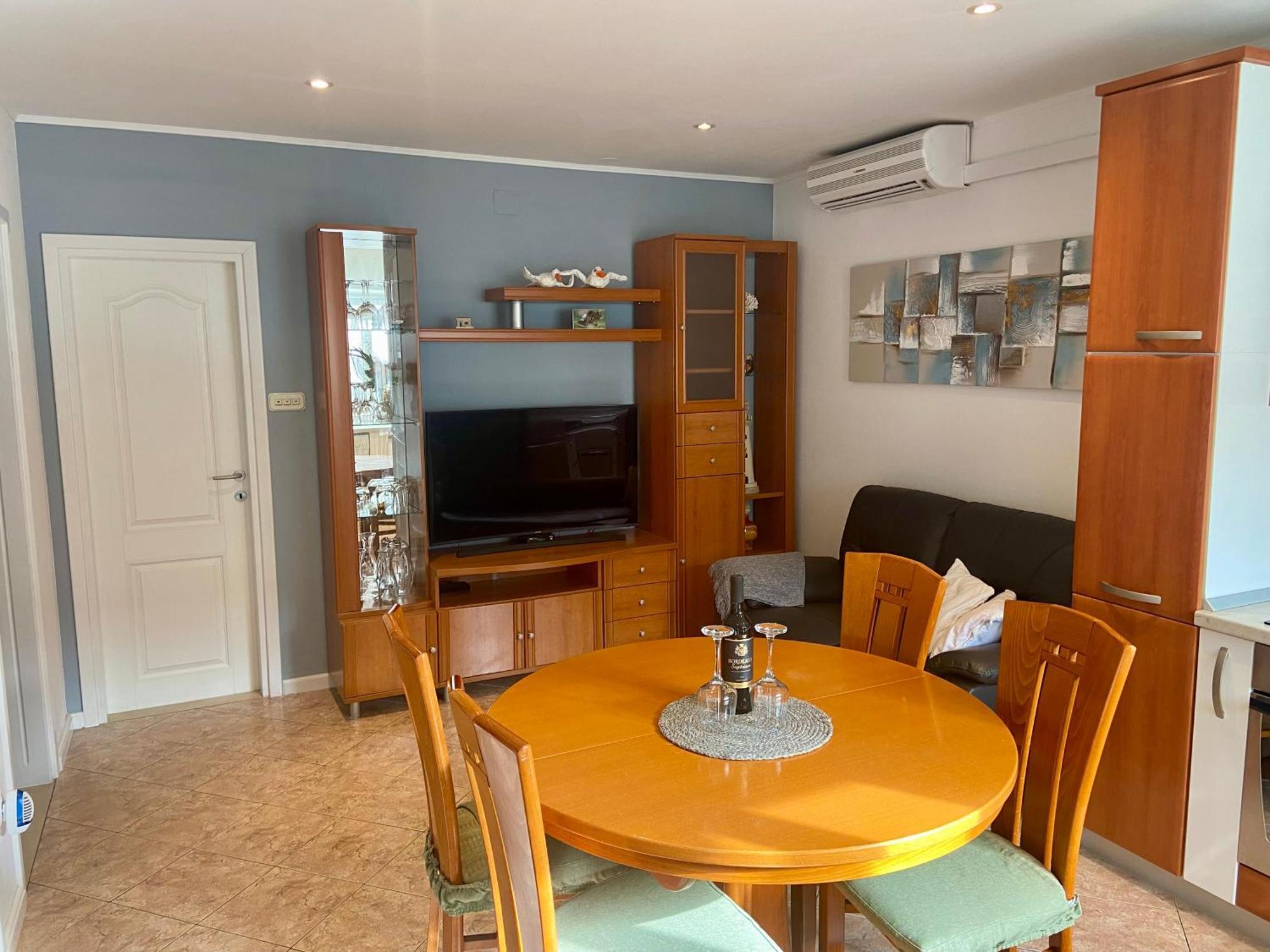 Apartment Simon - Old Stone Charm, Central Bol Life Dış mekan fotoğraf